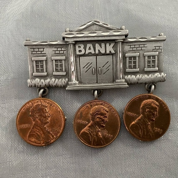 US Bank With Real Pennies Brooch Signed JJ - Picture 2 of 6